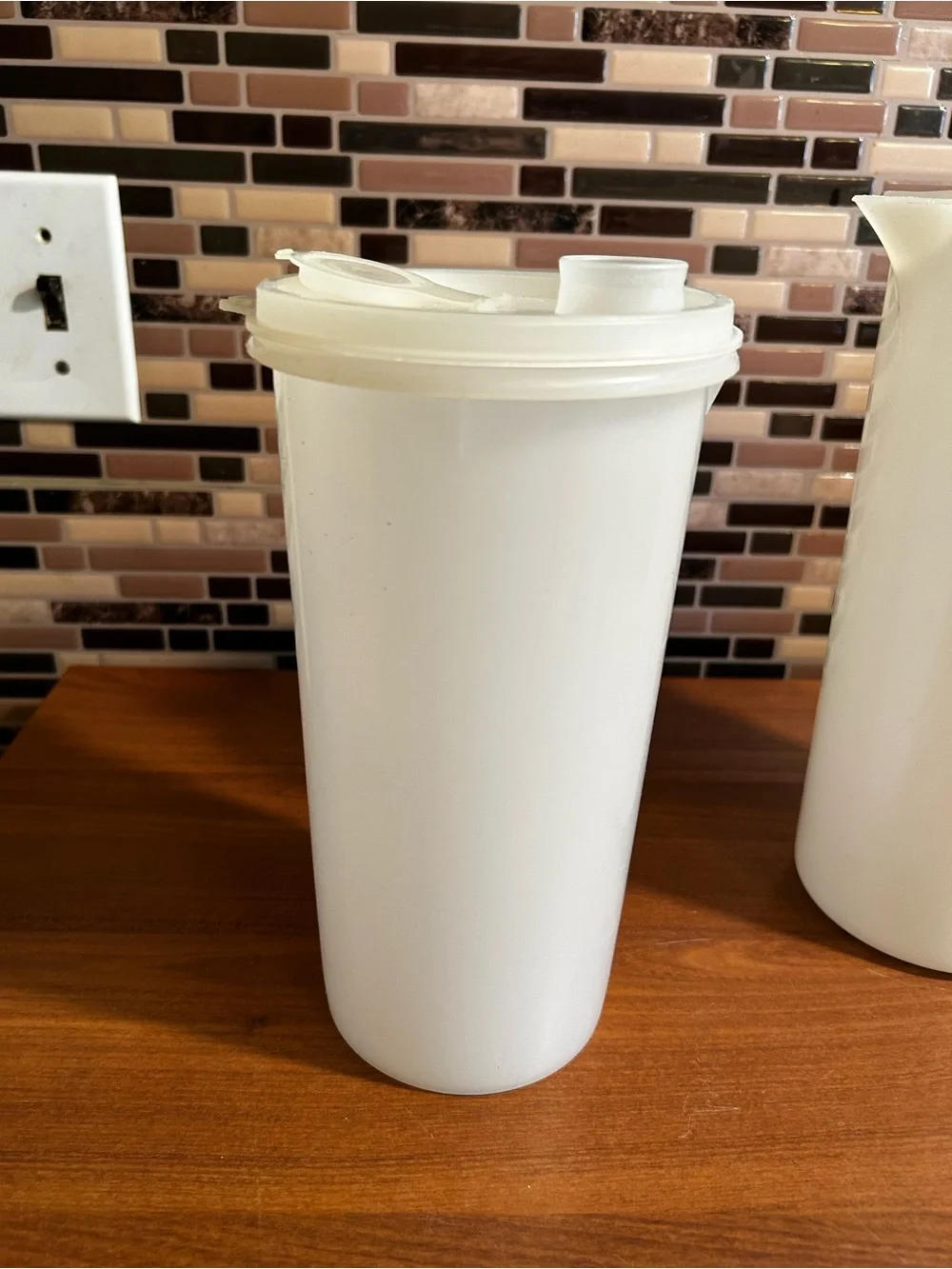 Vintage Tupperware White Plastic Pitcher Set - Durable Kitchen Drinkware